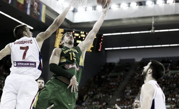 Empolgado, Brasil enfrenta a Sérvia por vaga nas semis da Copa do Mundo de Basquete