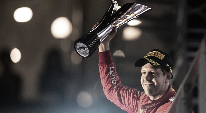 Vettel celebrando la victoria | Foto: Fórmula 1
