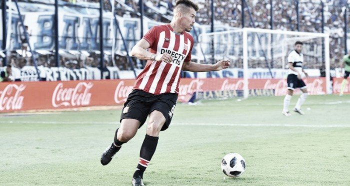 Gastón Giménez frente a Gimnasia y Esgrima de la Plata en la fecha 15. Foto: Página oficial de Estudiantes de la Plata.