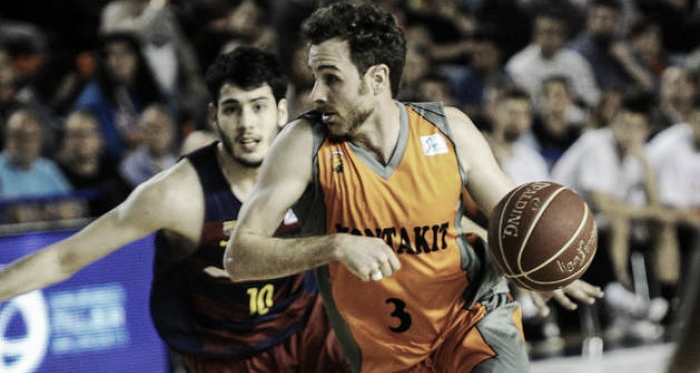 Álex Urtasun en un partido con el Montakit Fuenlabrada contra el Barça | Foto: EFE