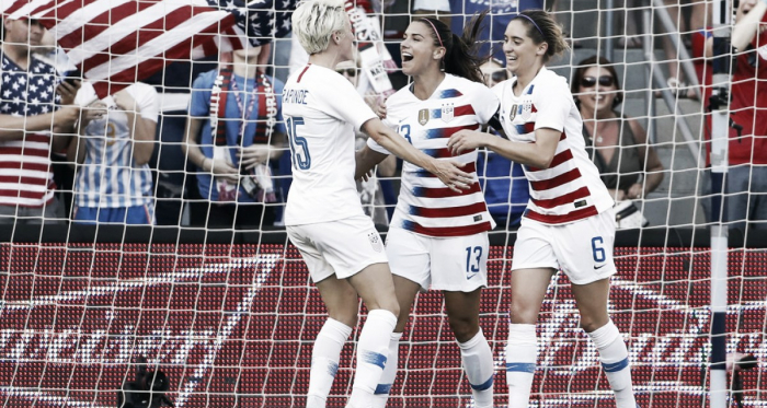 Megan Rapinoe, Alex Morgan and Morgan Brian celebrate at Children's Mercy Park in Kansas City, KS on July 26, 2018 | Photo: Colin E. Braley/AP Photo