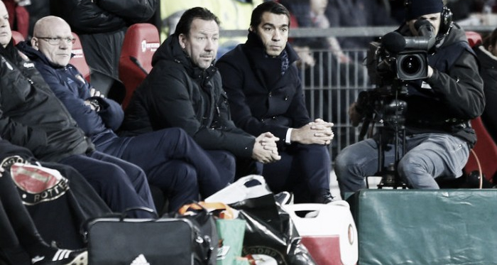 Van Bronckhorst: “No estoy enfadado con mis jugadores”