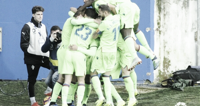 Celebración del empate conseguido en la última jugada/ Fuente:LaLiga.es