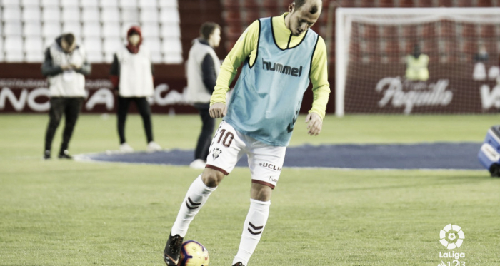 Zozulya calentando antes de un partido | Fotografía: LaLiga