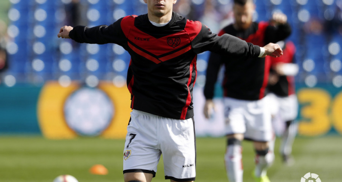 Álex Moreno calentando | Fotografía: La Liga
