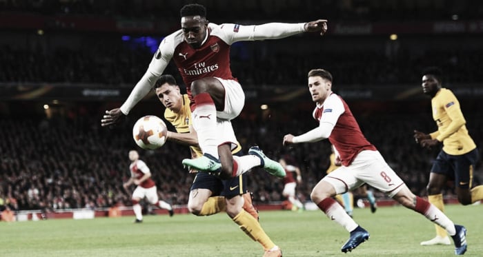 Welbeck vive la eliminación de Inglaterra desde el banquillo