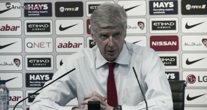 Wenger: “Danny Welbeck tiene un problema en la rodilla”