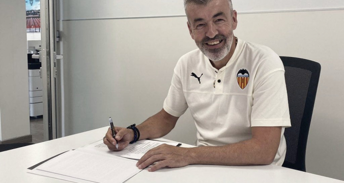 No
todo son malas noticias, Óscar Fernández vuelve a casa para entrenar al
Valencia Mestalla