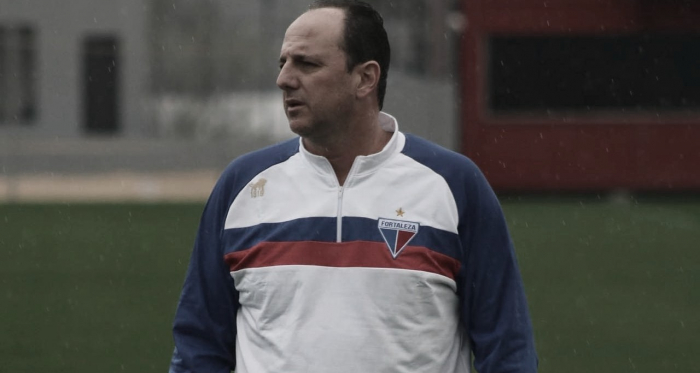 Rogério Ceni fala sobre reação de Osvaldo: "Preciso preservar"
