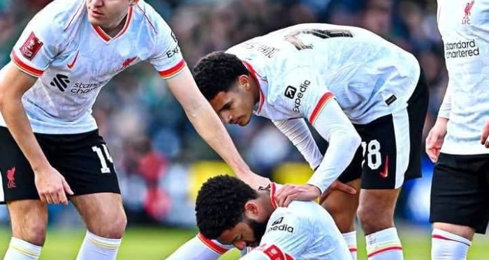  Liverpool revient honteux de Home Park (stade de Plymouth )