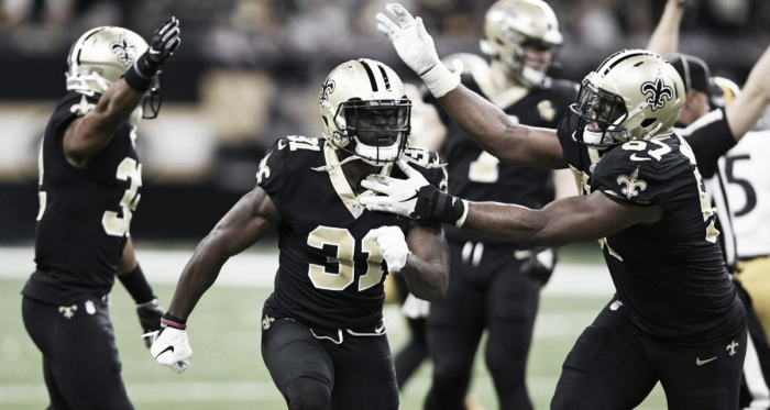 Dos fumbles en el último cuarto decidieron el encuentro a favor de los Saints | Foto: wlox.com