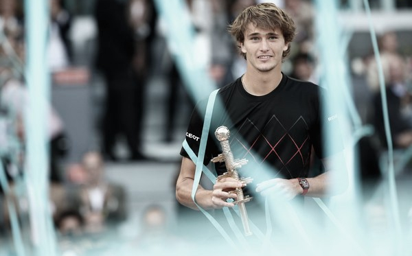Alexander Zverev con el trofeo de campeón del MMO 2018. Foto: zimbio.com