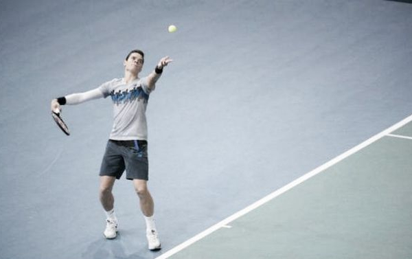 Masters 1000 Paris : Raonic sort Federer, Djokovic et Berdych continuent