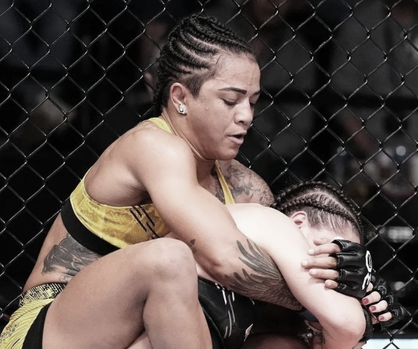 Viviane Araújo comemora vitória no UFC Vegas 81: "Confiei na estratégia"