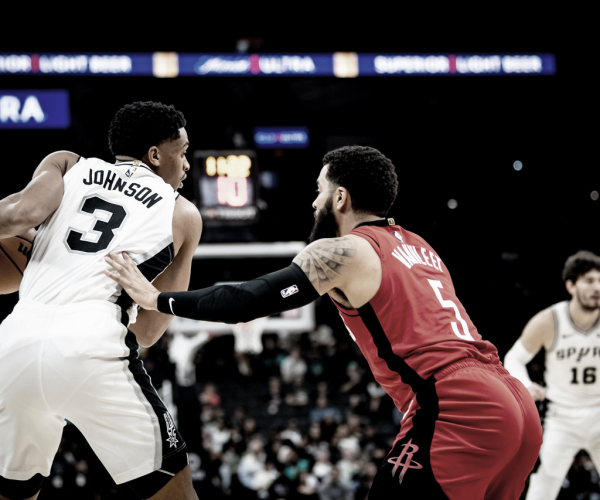 Melhores momentos San Antonio Spurs x Houston Rockets pela pré-temporada da NBA (117-103)