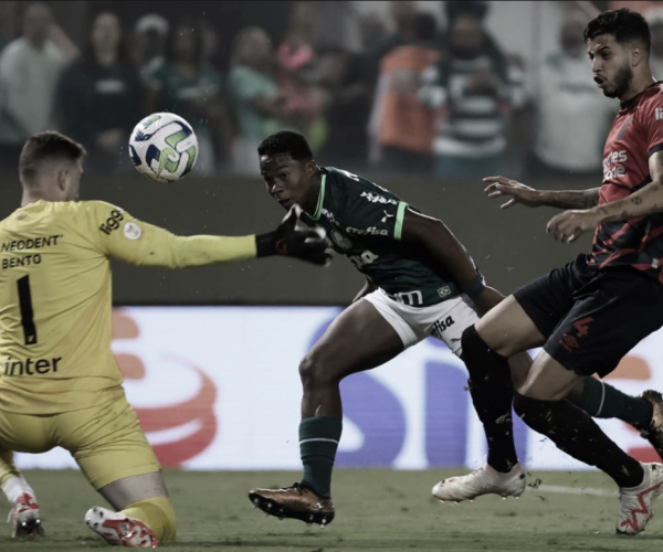 Endrick marca mais uma vez, Palmeiras vence Athletico e encosta no líder Botafogo