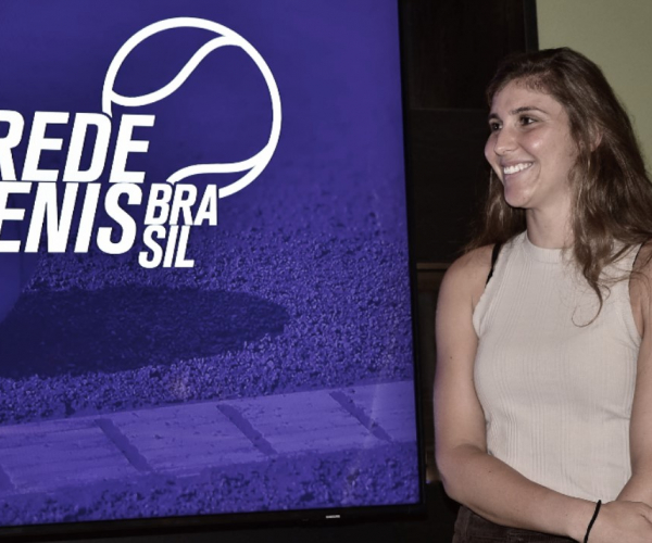 Bia Haddad Maia participa de leilão do RTB e conhece tenista do projeto Massificação