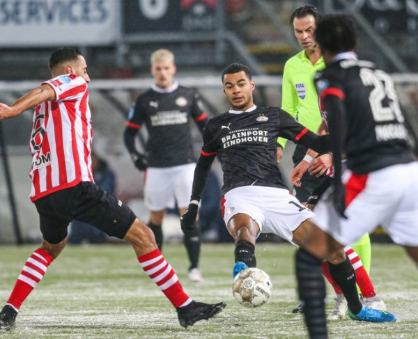 Mejores jugadas y resumen del PSV Eindhoven 0-0 Sparta Rotterdam en Eredivisie 2023