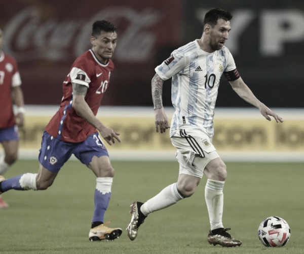 Em casa, Argentina fica no empate com Chile e mantém vice-liderança