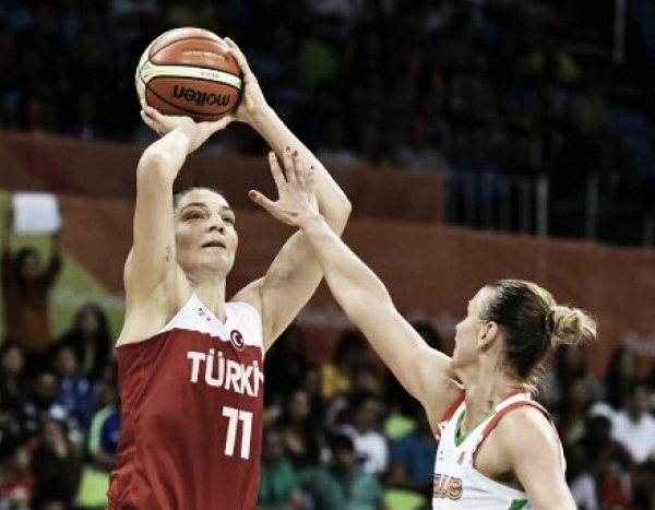 Rio 2016: Turkey holds off late Belarus charge to win in women's basketball, 74-71
