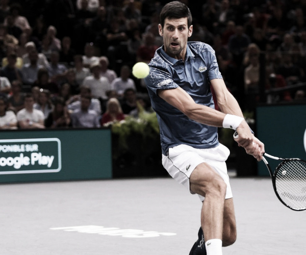 Na saga pela liderança do ranking, Djokovic estreia em Paris com vitória sobre Sousa