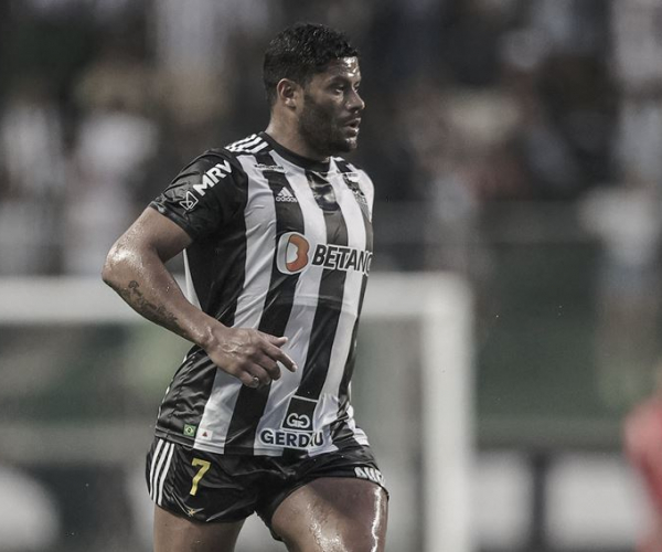 Hulk marca no apagar das luzes, Atlético-MG vence Patrocinense e segue líder do grupo A do Mineiro