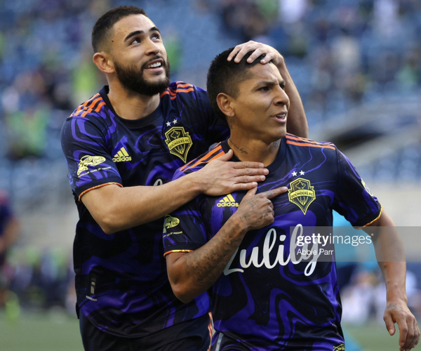 Seattle Sounders 3-0 LA Galaxy: Ruidiaz brace helps Rave Green to victory 