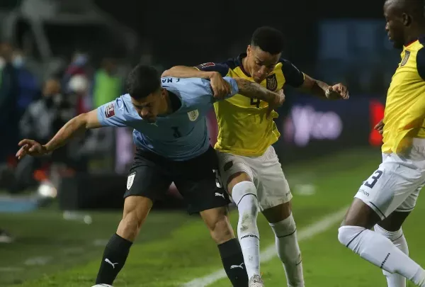 Goals and Summary of Ecuador 2-1 Uruguay in the Conmebol Qualifiers
