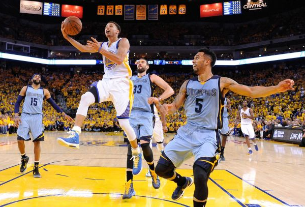 Notte NBA: Curry incontra i Grizzlies, Houston ospita i Thunder