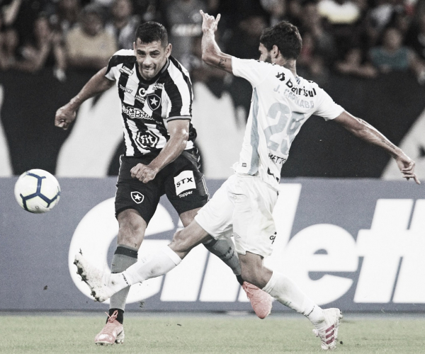 Botafogo confirma saída de Diego Souza