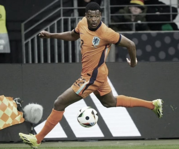 Alemanha sai atrás, mas vira o jogo contra a Holanda