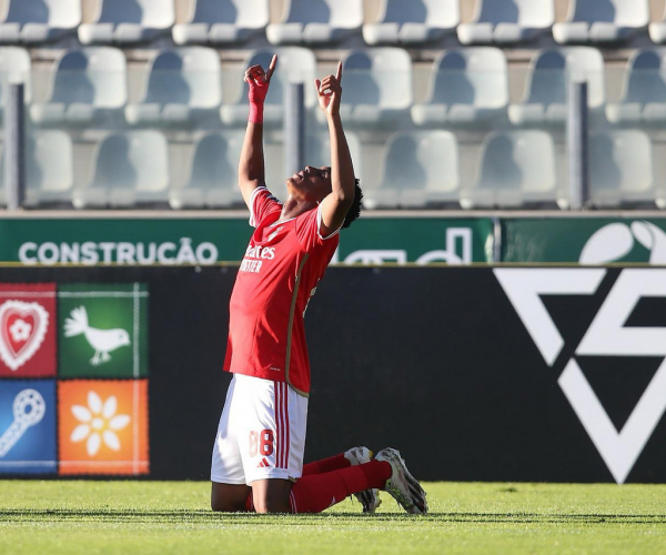 Ex-Corinthians, Cauê Santos brilha em começo de trajetória no Benfica: “Vem um filme na cabeça”