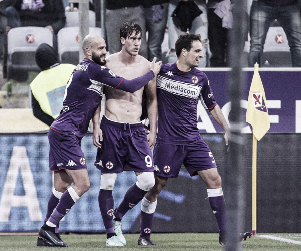 Com triplete de Vlahovic, Fiorentina tem atuação dominante e bate Spezia