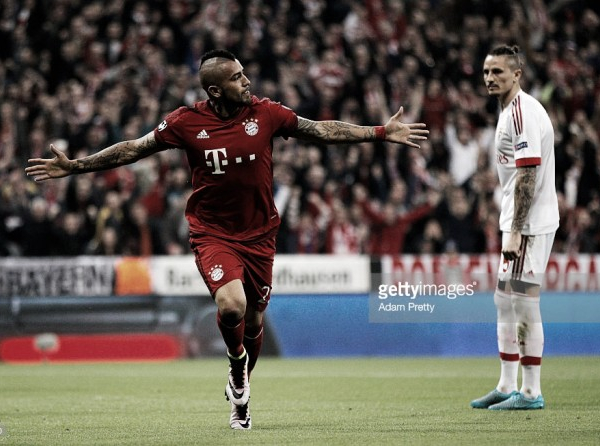 Águia sonhadora treme mas não cai: Bayern vence Benfica por 1-0 em noite de emoções fortes