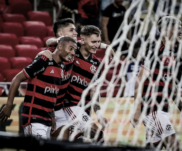 Flamengo supera São Paulo e mantém sequência de vitórias no Brasileirão