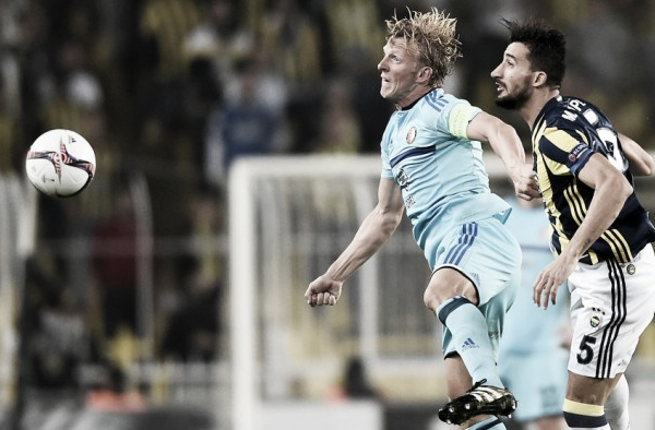 Fenerbahçe supera Feyenoord e vira líder do Grupo A na Europa League