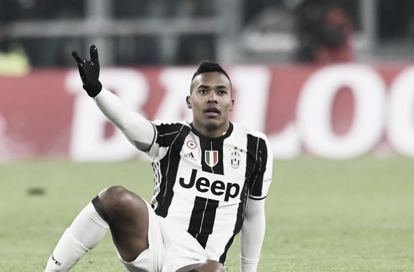 Juventus, il report sulle condizioni di Alex Sandro: problemi ai flessori della coscia destra