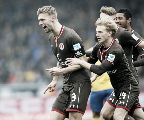 Sankt Pauli surpreende e derrota líder Braunschweig fora de casa
