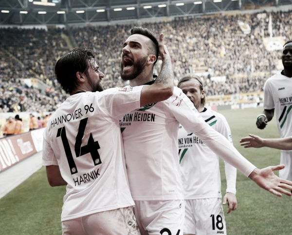 Hannover vence Dynamo Dresden nos instantes finais e continua na vice-liderança da 2. Bundesliga