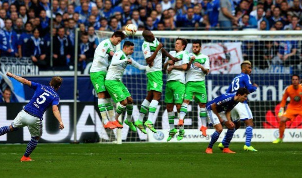 Il sabato di Bundesliga: Schalke dominante, bene lo Stoccarda. Pari senza gol tra Hertha e Dortmund