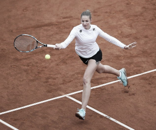 WTA Prague: Karolina Pliskova breezes through her opening match against Stefanie Voegele