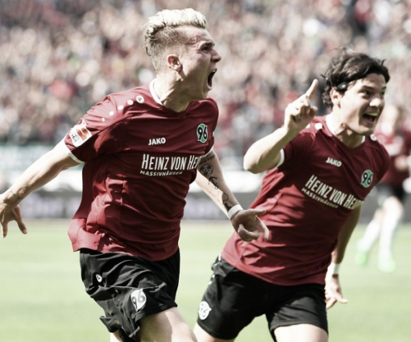 Hannover 96 vence Stuttgart e praticamente garante retorno à elite alemã