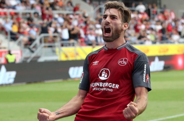 Nuremberg vence Jahn Regensburg com gol de Möhwald no fim e assume liderança