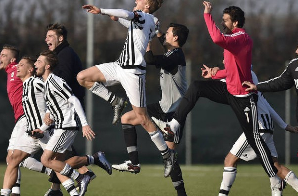 Una solida seppur imprecisa Juventus approda alle semifinali del Viareggio Cup: 3-1 al Bologna