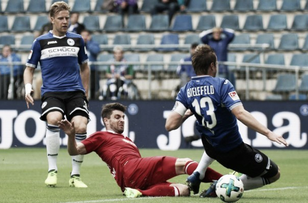 Duisburg surpreende e goleia Arminia Bielefeld na 2. Bundesliga