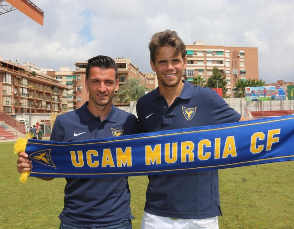El UCAM Murcia presenta a Natalio y Hugo Álvarez