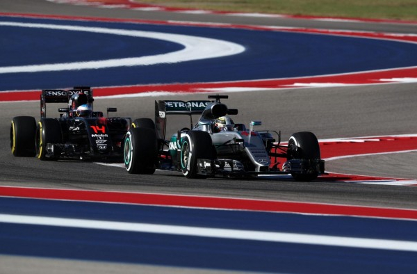 F1: Lewis Hamilton detta il passo nelle FP1 ad Austin