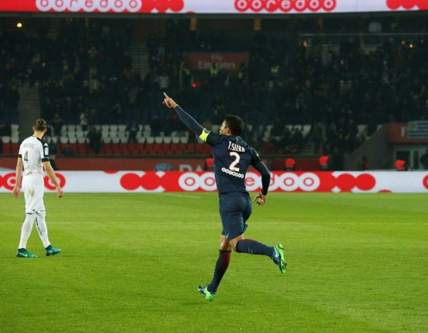 Ligue 1, Thiago Silva e Cavani trascinano il PSG alla vittoria contro l'Angers (2-0)
