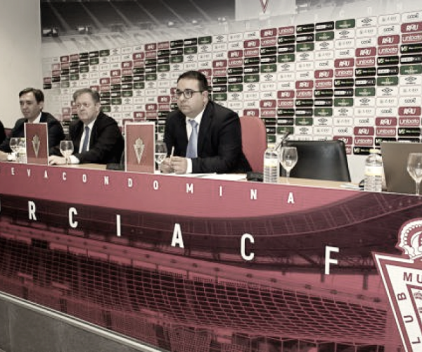 Real Murcia: un titán en el césped pero un desastre en los despachos
