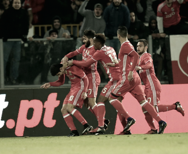 Benfica segue para as meias: águias triunfam em Guimarães (0-2)